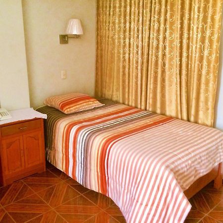 Hostal Residencial Lino Huaraz  Exterior photo